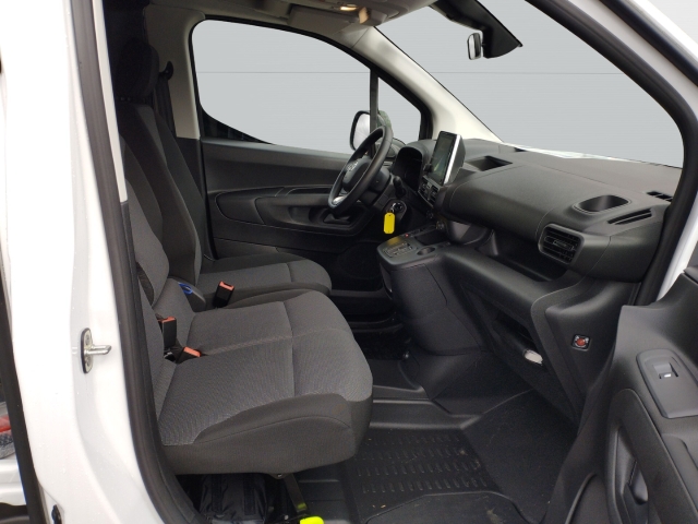 Foto 1 - Toyota Proace City Duty Comfort Electric 50 kWh L1 verblecht+4-tür+Tempomat+Lichtsensor+Klimaanlage, ice white (weiss)