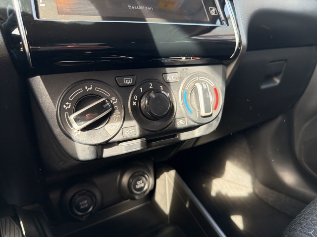 Foto 1 - Suzuki Swift 4x4 1.2 Dualjet Hybrid Allrad Comfort+LED+DAB+Sitzhzg+Ausparkassistent+Totwinkelassistent, andere (rot)
