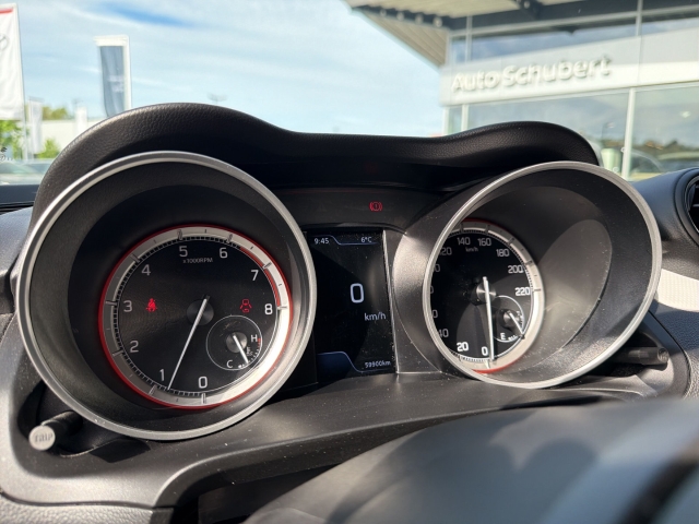 Foto 1 - Suzuki Swift 4x4 1.2 Dualjet Hybrid Allrad Comfort+LED+DAB+Sitzhzg+Ausparkassistent+Totwinkelassistent, andere (rot)