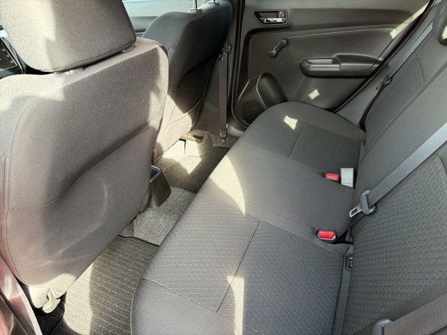 Foto 1 - Suzuki Swift 4x4 1.2 Dualjet Hybrid Allrad Comfort+LED+DAB+Sitzhzg+Ausparkassistent+Totwinkelassistent, andere (rot)