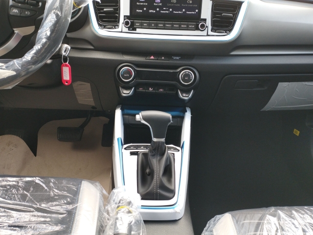 Foto 1 - Stonic 1.0T 48V Nightline Edition+Navi+LED+Sitzhzg+Klimaautom+DAB, (ud) clear white s (weiss)