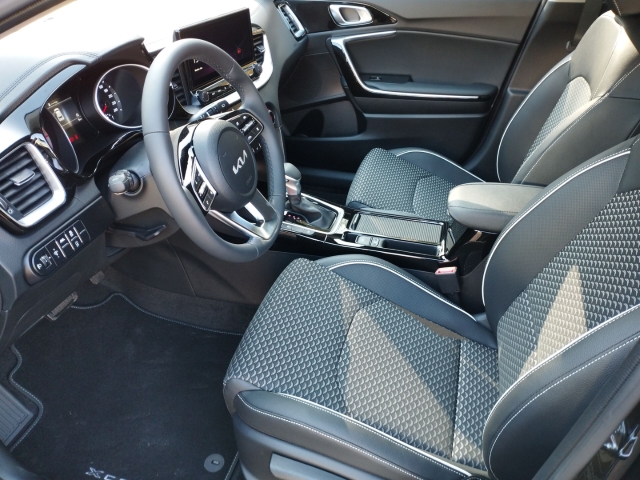 Foto 1 - XCeed 1.5T DCT7 Vision Navi digitales Cockpit LED ACC Apple CarPlay Android Auto Mehrzonenklima, (1k) black pearl m (schwarz)