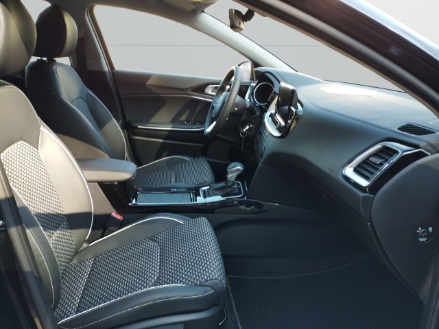 Foto 1 - XCeed 1.5T DCT7 Vision Navi digitales Cockpit LED ACC Apple CarPlay Android Auto Mehrzonenklima, (1k) black pearl m (schwarz)