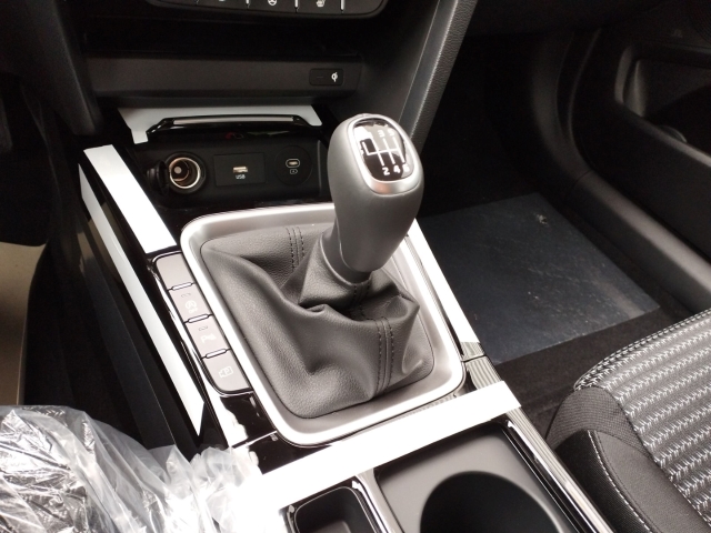 Foto 1 - Ceed 1.5T Spirit+TECHNIK-PAKET+NAVI+JBL+LED*SHZ+ digitales Cockpit Soundsystem JBL LED, (hw2) deluxe white m (weiss)