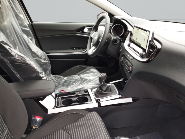 Foto 1 - Ceed 1.5T Spirit+TECHNIK-PAKET+NAVI+JBL+LED*SHZ+ digitales Cockpit Soundsystem JBL LED, (hw2) deluxe white m (weiss)