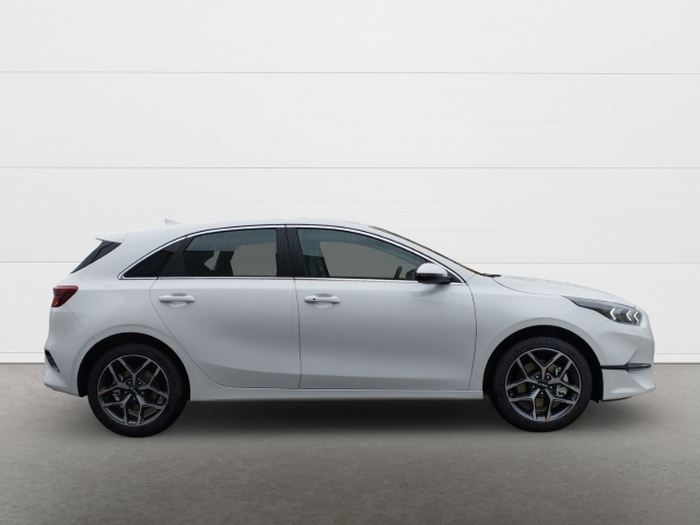 Foto 1 - Ceed 1.5T Spirit+TECHNIK-PAKET+NAVI+JBL+LED*SHZ+ digitales Cockpit Soundsystem JBL LED, (hw2) deluxe white m (weiss)