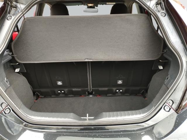 Foto 1 - Aygo X Pulse 1.0 5-GANG-SCHALTGETRIE+Komfort-Paket+Allwetter, chili red (3u4)/ black mica (209) (rot)