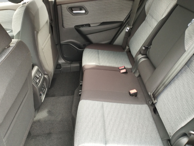 Foto 1 - X-Trail 1.5 e-Power VCT 4x2 N-Connecta Navi 360 Kamera LED, champagne silver/black (silber)