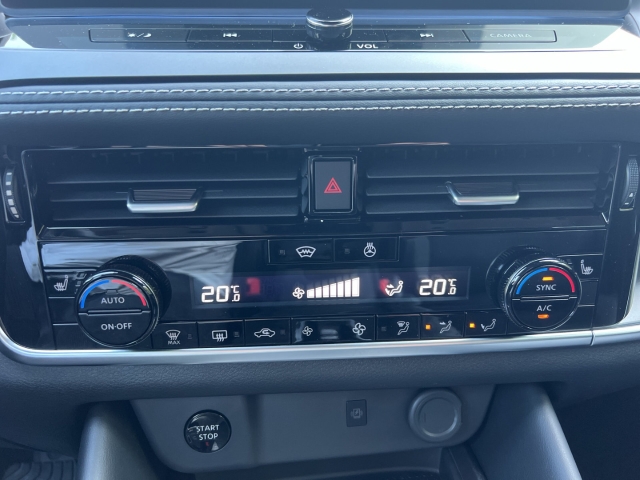 Foto 1 - Qashqai E-Power 1.5 VC-T 4x2 N-Connecta Navi 360 Kamera LED ACC Apple CarPlay Android Auto, pearl white / back (weiss)