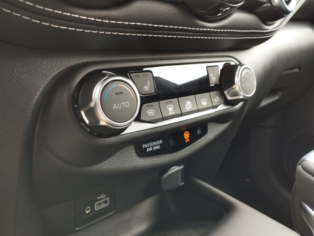 Foto 1 - Juke Hybrid 1,6 4AMT N-Connecta LED Apple CarPlay Android Auto, dark grey (grau)