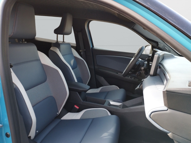 Foto 1 - Neuer Micra Evolve Navi Soundsystem HarmanKardon LED ACC ProPilot Klimaautom, blue/black (blau)