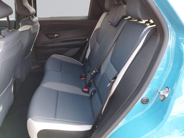 Foto 1 - Neuer Micra Evolve Navi Soundsystem HarmanKardon LED ACC ProPilot Klimaautom, blue/black (blau)