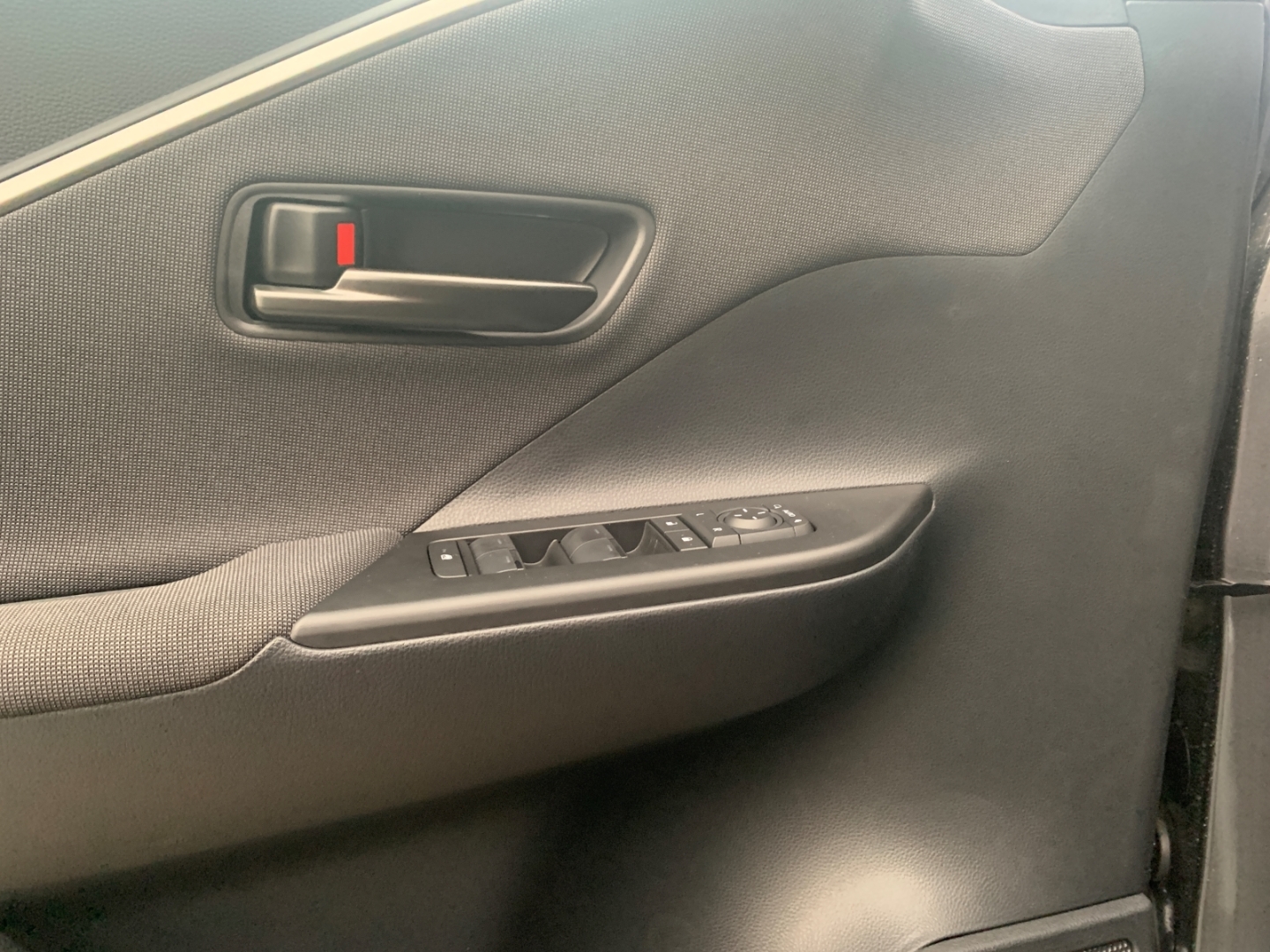 Foto 1 - C-HR Plug-In Teamplayer 2,0l Navi LED ACC El. Heckklappe Apple CarPlay Android Auto, marlingrau metallic