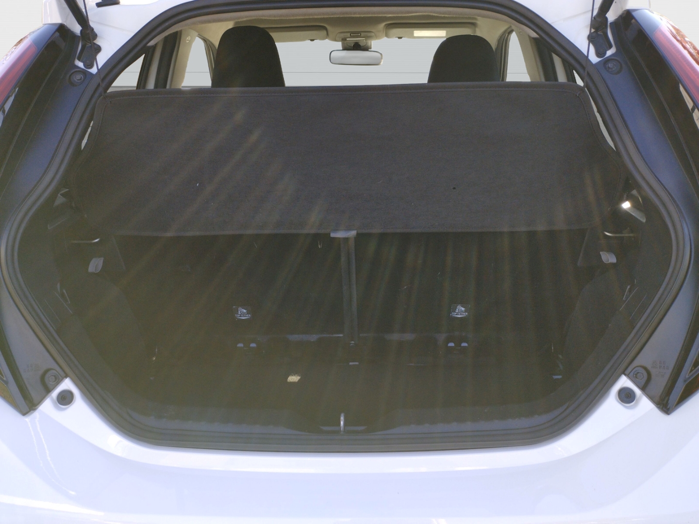 Foto 1 - Aygo X Play 5-TÜRER, 1,0-L-VVT-I, 5-GANG-SCHALTGETRIE, super white 2 (weiss)