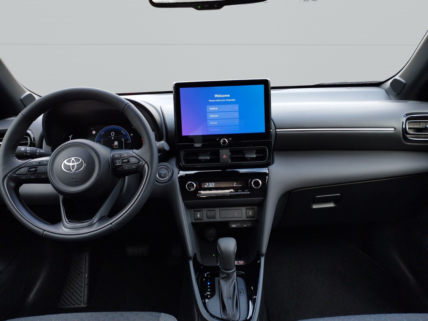 Foto 1 - Yaris Cross Hybrid 1.5l 4x2 Teamplayer Navi LED Apple CarPlay Android Auto Klimaautom, marlingrau metallic
