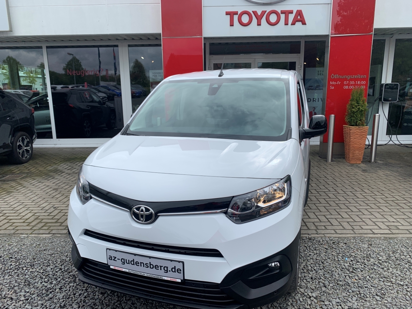 Foto 1 - Proace City L1 Meister 1,5 D-4D Navi Apple CarPlay Android Auto WLAN Musikstreaming, ice white (weiss)