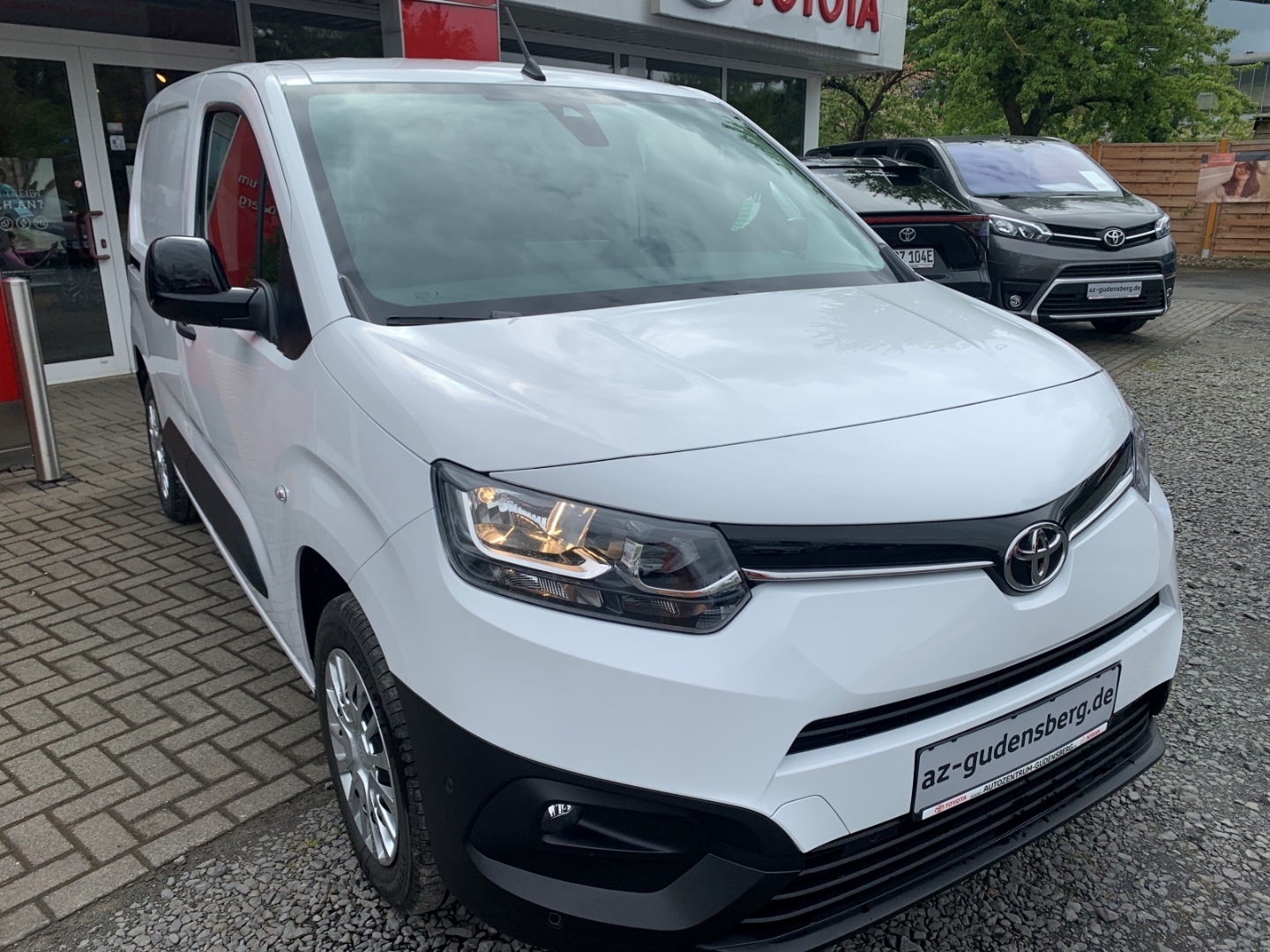 Foto 1 - Proace City L1 Meister 1,5 D-4D Navi Apple CarPlay Android Auto WLAN Musikstreaming, ice white (weiss)