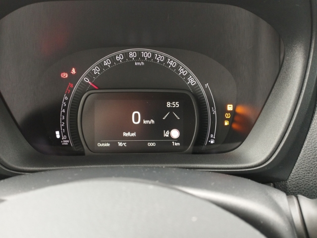 Foto 1 - Aygo X 1,0l Teamplayer+Sitzhzg+DAB+Rückfahrkamera+Spurhalteass., juniper blue (8y8)/ black mica (209) (blau)