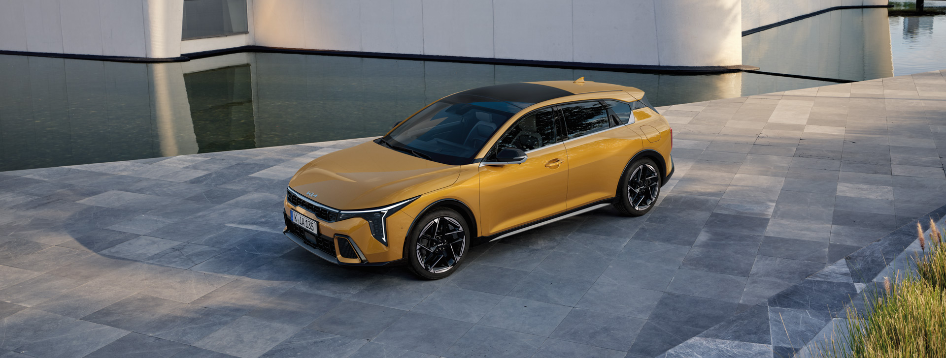 Fahrzeugheader Kia K4