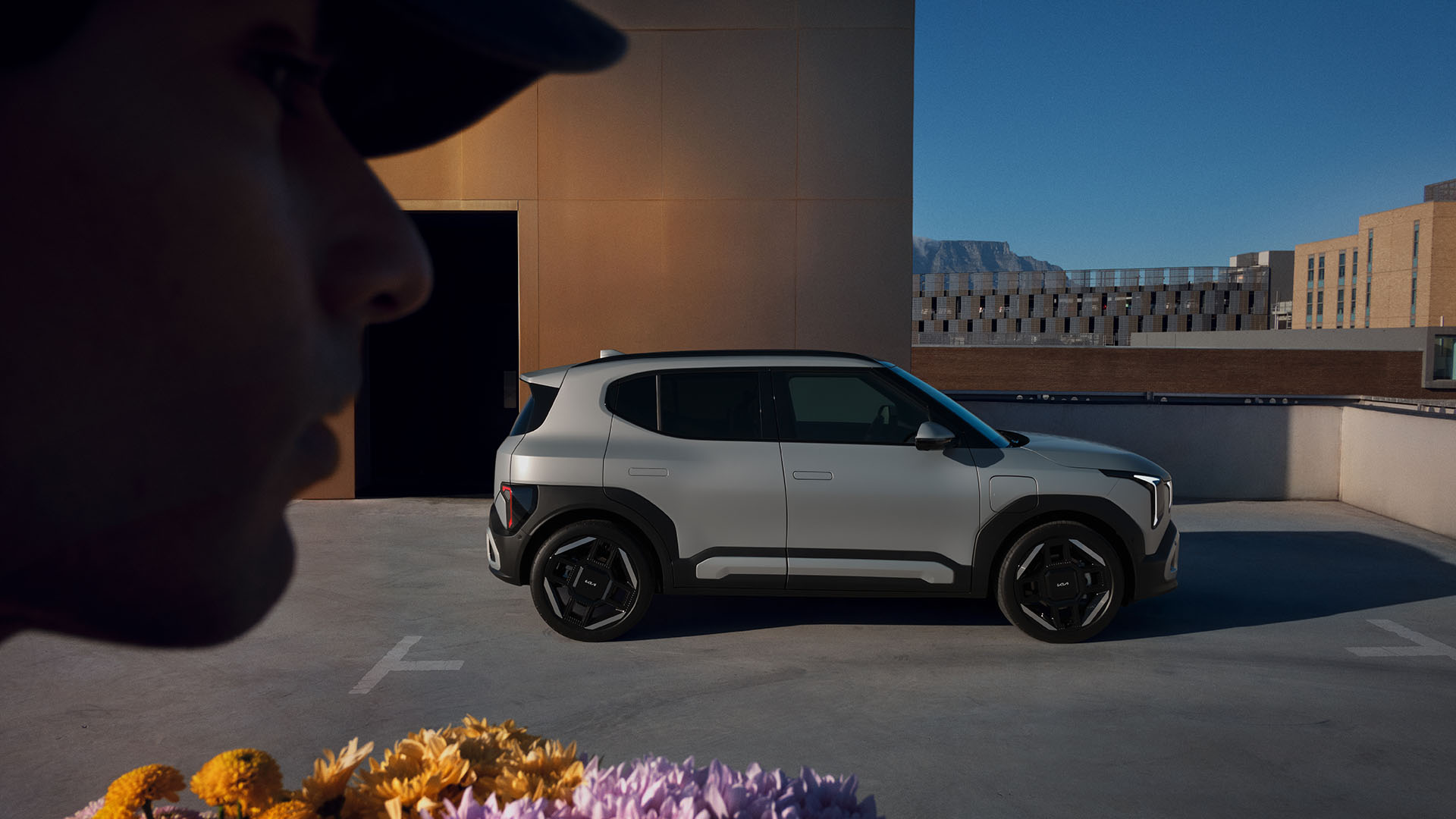 Kia EV3 auf Parkdeck